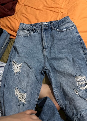 Trendyol & Milla Acik Mavi Yikamali Rahat Kesim Jean