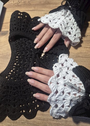 Bej Dantel Detaylı Kadın Örgü Eldiven - Görsel 2