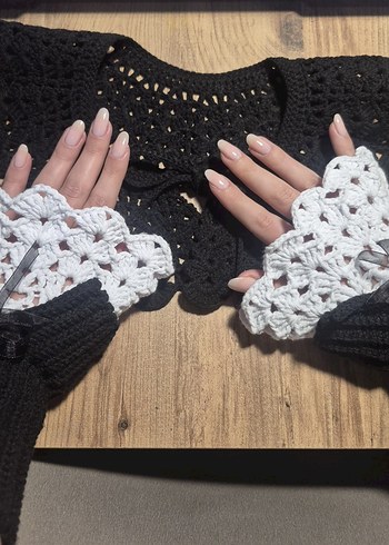 Bej Dantel Detaylı Kadın Örgü Eldiven - Görsel 3