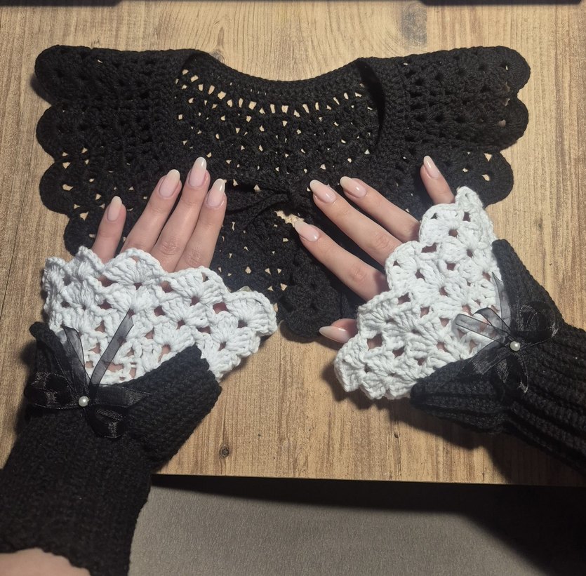 Bej Dantel Detaylı Kadın Örgü Eldiven - Görsel 4