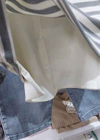 Erkek Çocuk Gri Çizgili Denim Gömlek - Görsel 4