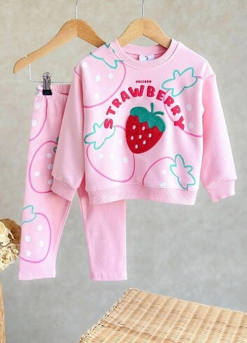 Walt Disney World Disney Strawberry Premium Kalite Alt Üst Takım
