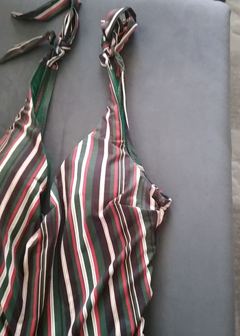 38 Beden Çizgili Pilili Uzun Askılı Kadın Mayo