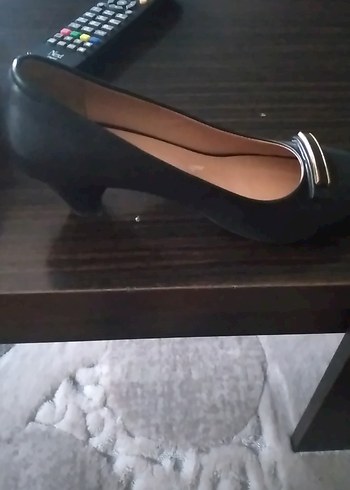 Siyah Kadın az topuklu AYAKKABI - Görsel 2