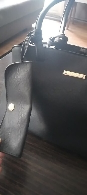 Diğer Lebina marka kol cantasi cok siyah cantam var hediye geldi