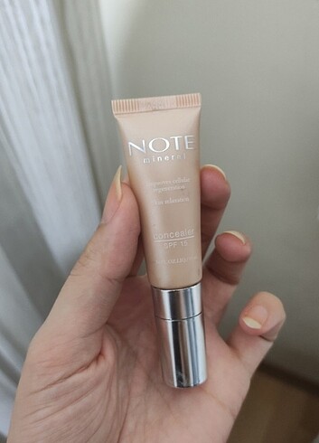 Note Mineral Concealer 202