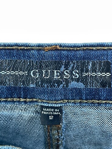 40 Beden çeşitli Renk Guess Jean / Kot %70 İndirimli.