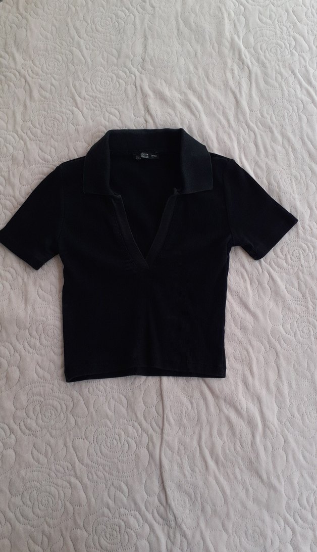 dilvin V Yakalı Siyah Crop Top - Görsel 3