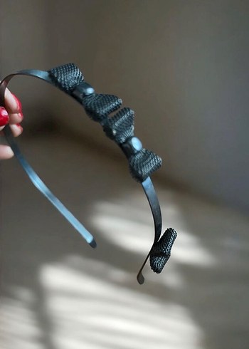 Orjinal Agatha Metal Fiyonklu Taç - Görsel 2