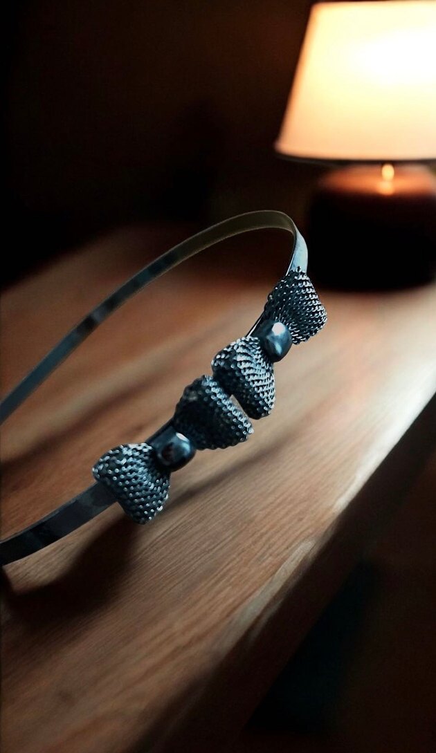 Orjinal Agatha Metal Fiyonklu Taç - Görsel 4