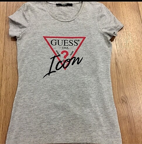 Guess Guess Tshirt