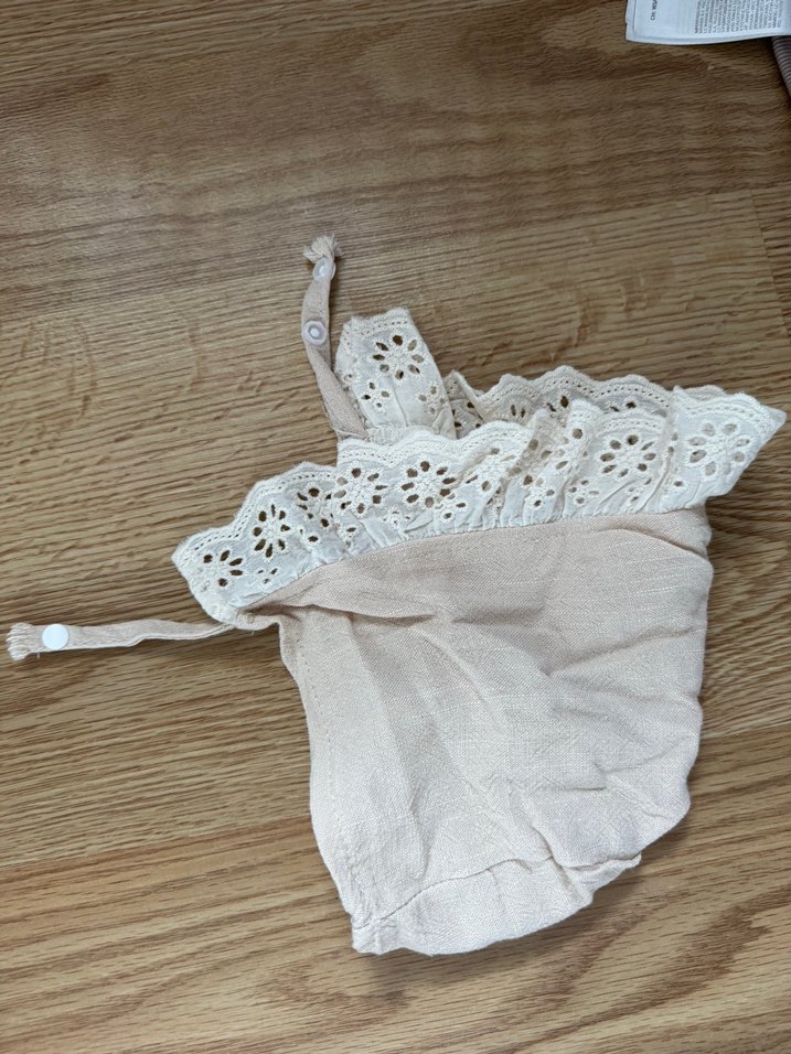 Nakışlı Dantelli Bebek Kız Tulum ve Şapka - Görsel 5