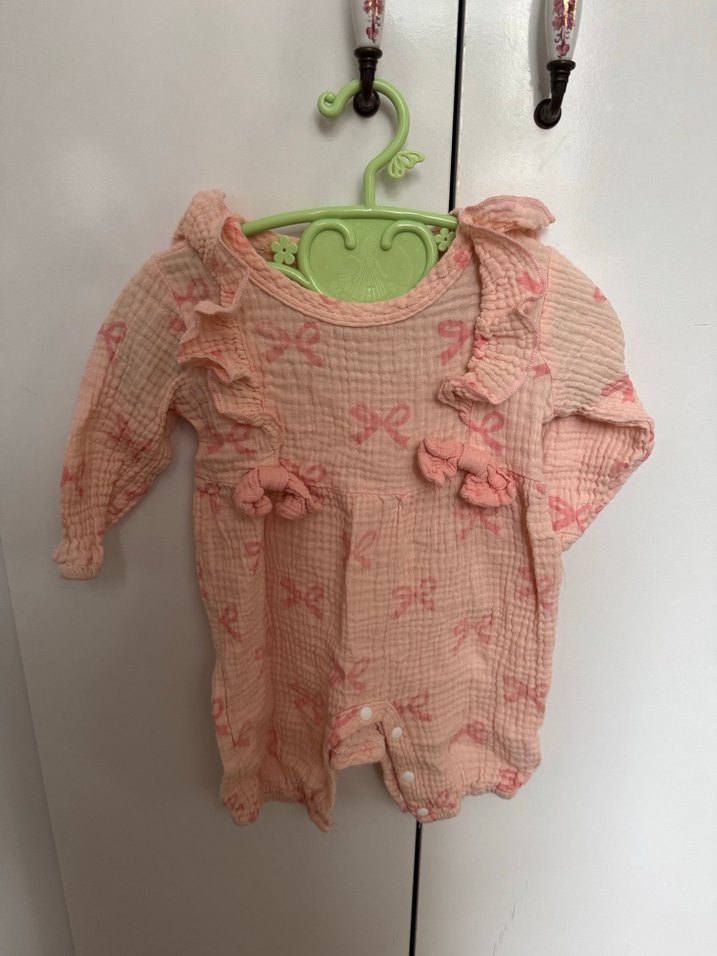 Pembe Nakışlı Fırfırlı Bebek Tulum - Görsel 4