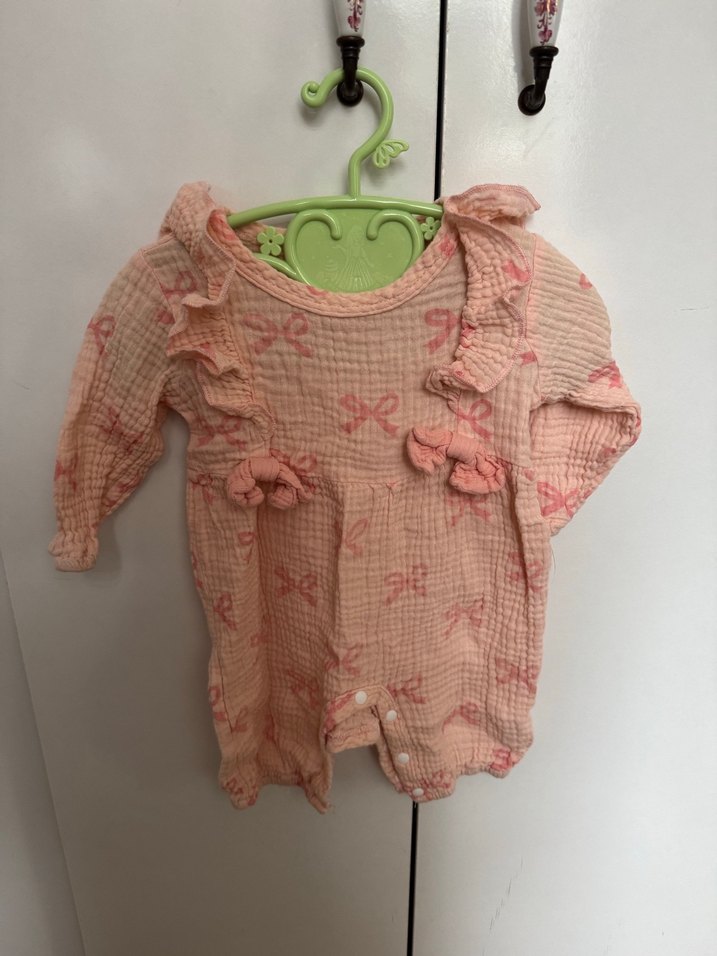 Pembe Nakışlı Fırfırlı Bebek Tulum - Görsel 2