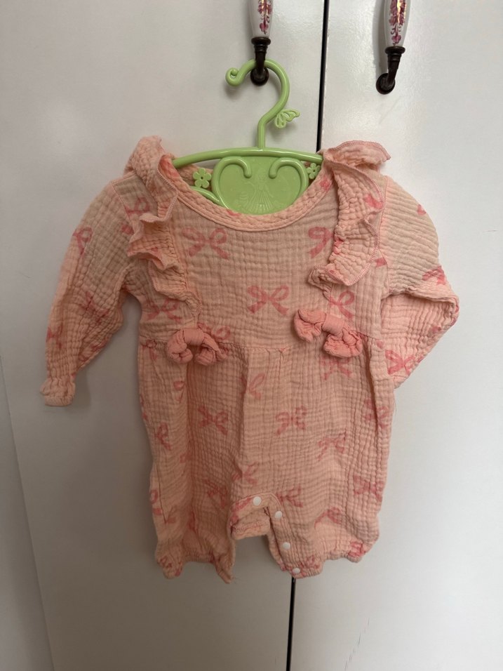 Pembe Nakışlı Fırfırlı Bebek Tulum - Görsel 3