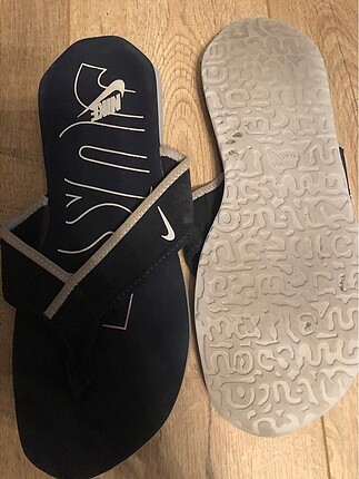 40 Beden Nike parmak arası terlik 9m/10w numara