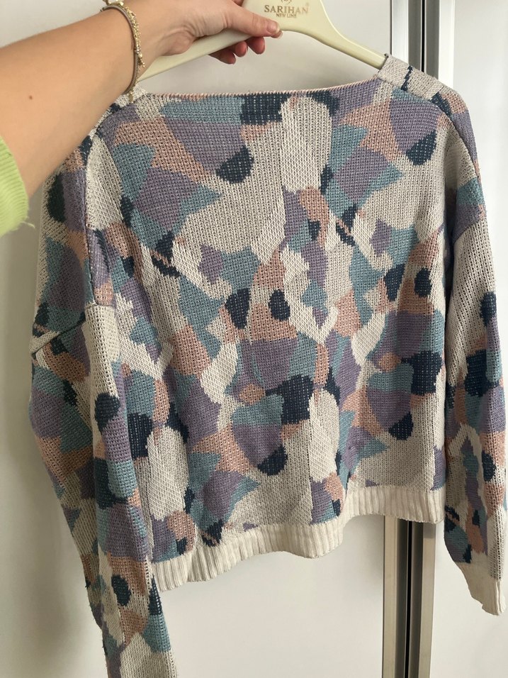 Gri Kamuflaj Desenli Örgü Kadın Hırka - Görsel 4
