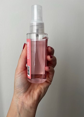 Avon Daycare Kolonya 100 ml Kırmızı Çiçek Kokulu