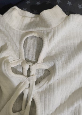 Düğmeli Beyaz Halter Yaka Fit Triko - Görsel 3