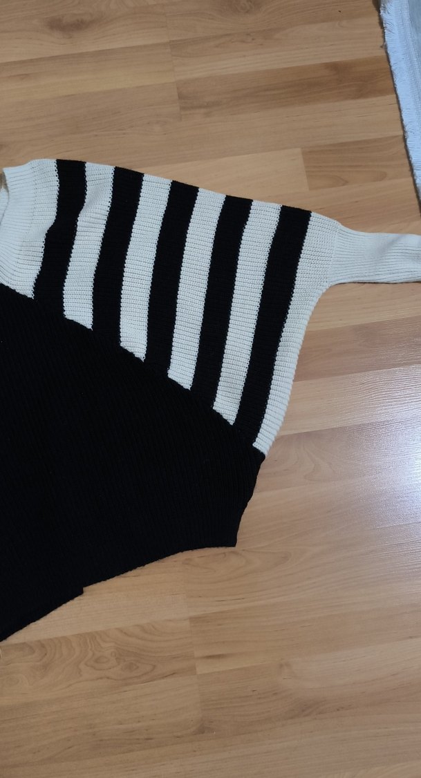 Siyah Beyaz Zebra Desenli Kadın Triko Kazak - Görsel 4