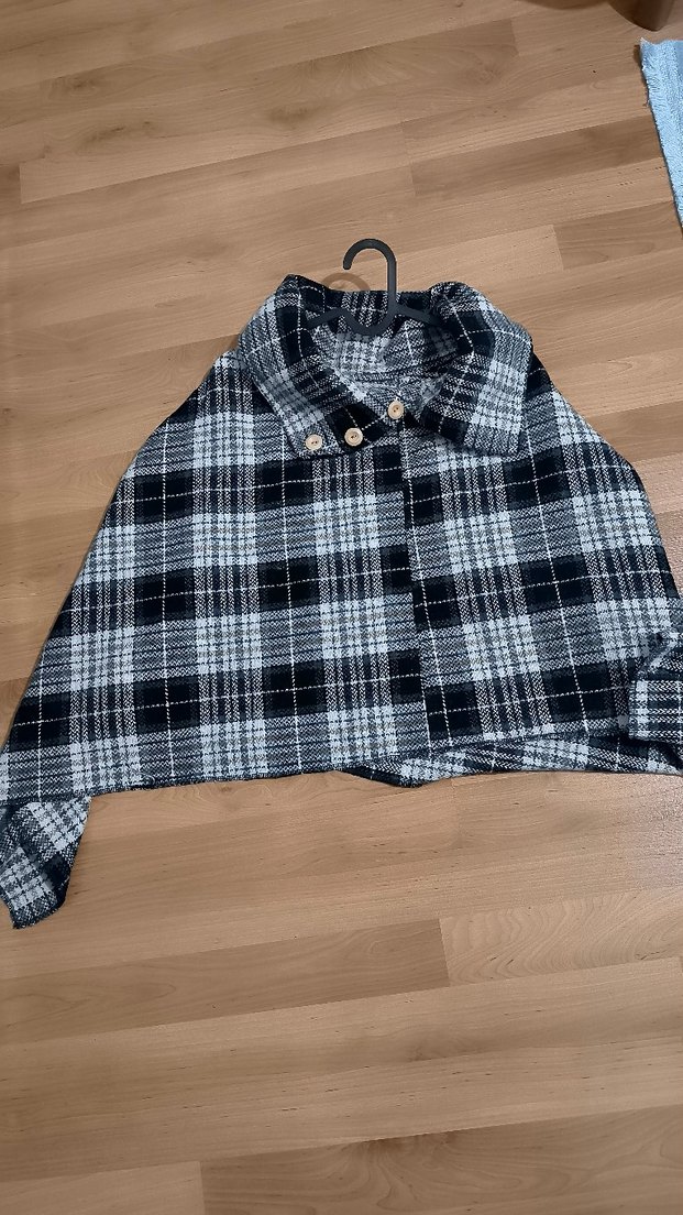 Düğmeli Gri Ekose Kadın Panço - Görsel 5