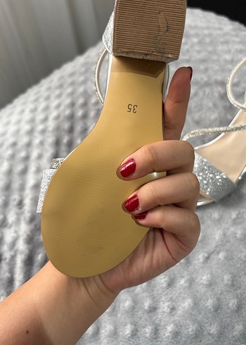 Gri Simli Topuklu Çocuk Ayakkabı - Görsel 4