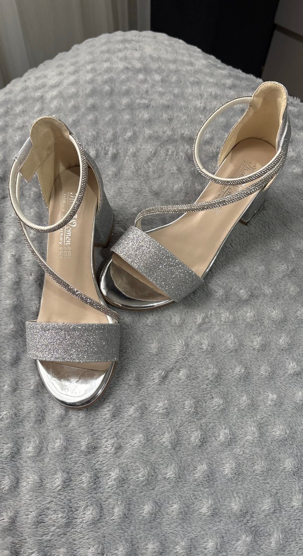 Gri Simli Topuklu Çocuk Ayakkabı - Görsel 2