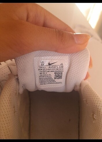 Nike Nike court borough low