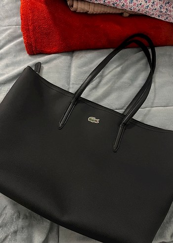 Lacoste ürünü