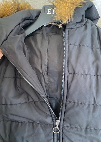 Uzun Siyah Fermuarlı Kadın Kışlık Ceket - Görsel 4