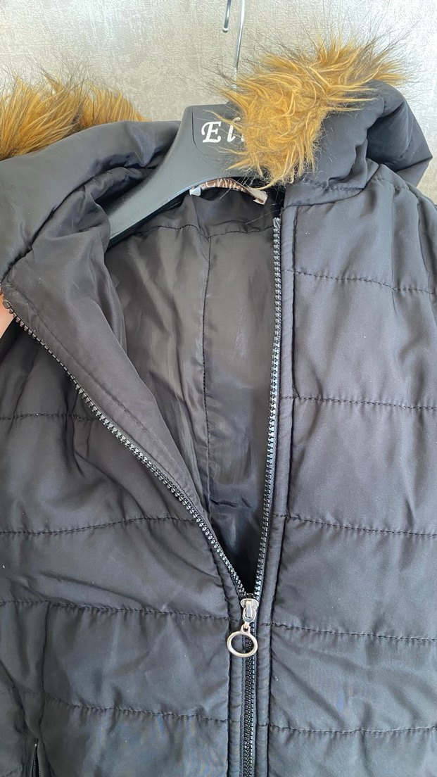 Uzun Siyah Fermuarlı Kadın Kışlık Ceket - Görsel 4