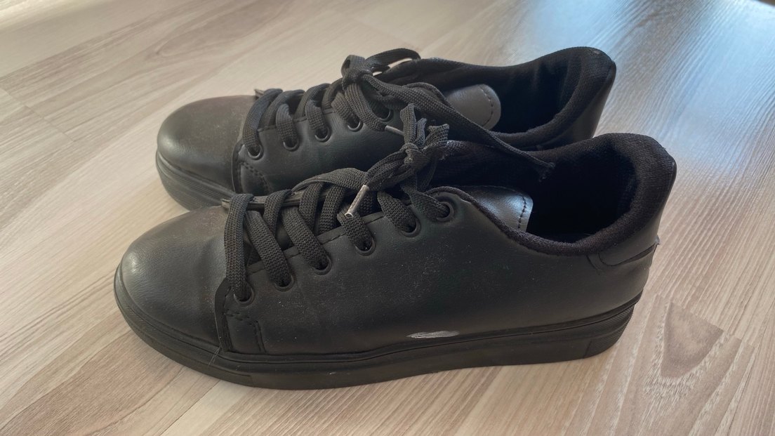 Siyah Bağcıklı İnce Topuklu Kadın Spor Ayakkabı - Görsel 3