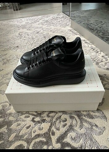 40 Beden siyah Renk Alexander McQueen ayakkabı 