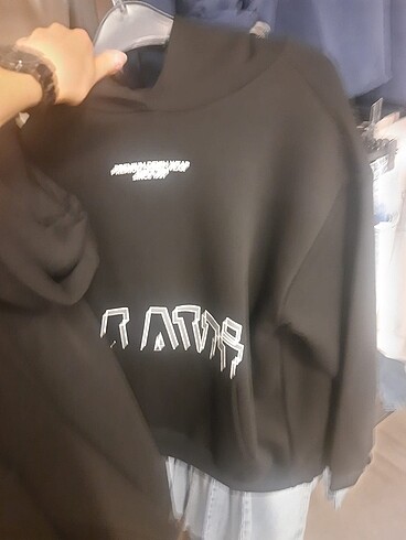 sweatshirt