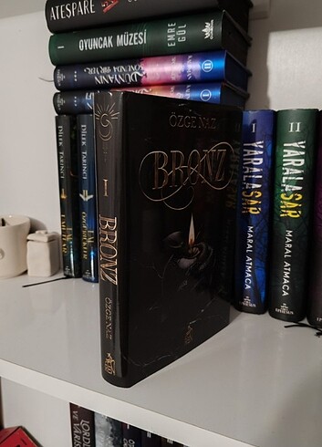  Bronz 1 Ciltli Kitap - Özge Naz
