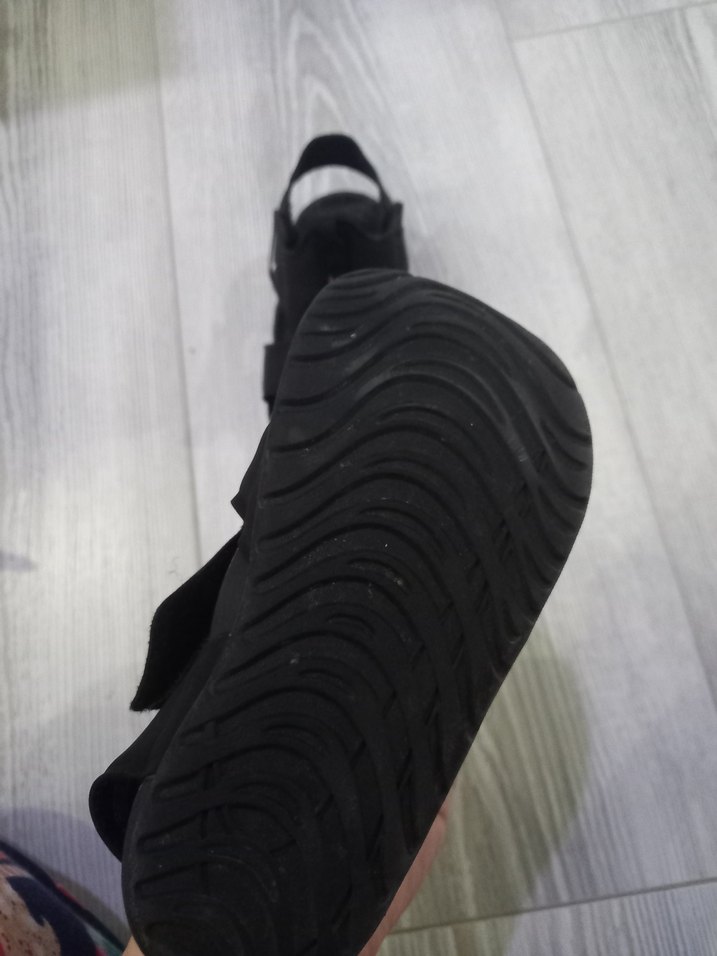 Erkek Çocuk Siyah Cırtcırtlı Kauçuk Terlik - Görsel 3