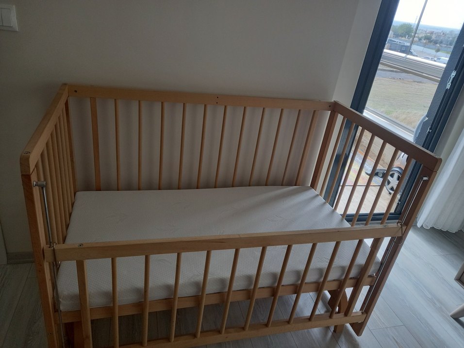 Bej Ahşap Bebek Beşiği - Görsel 4