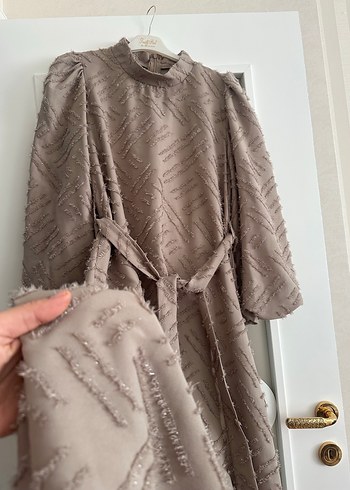 Bohem Tarzı Simli Bej Elbise - Görsel 2