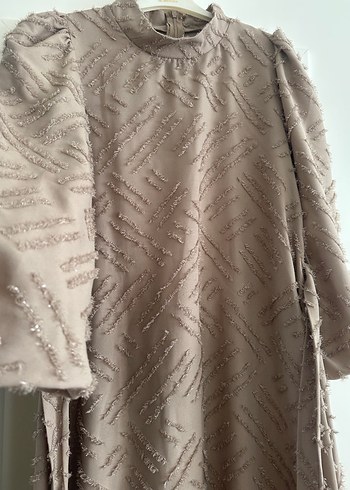 Bohem Tarzı Simli Bej Elbise - Görsel 11