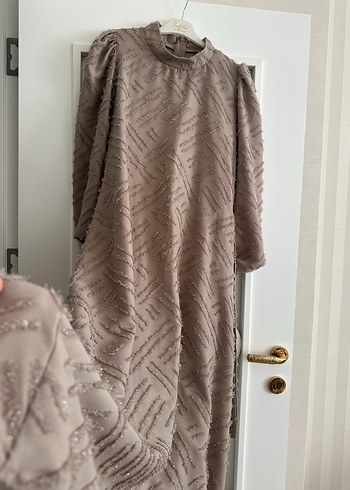 Bohem Tarzı Simli Bej Elbise - Görsel 8