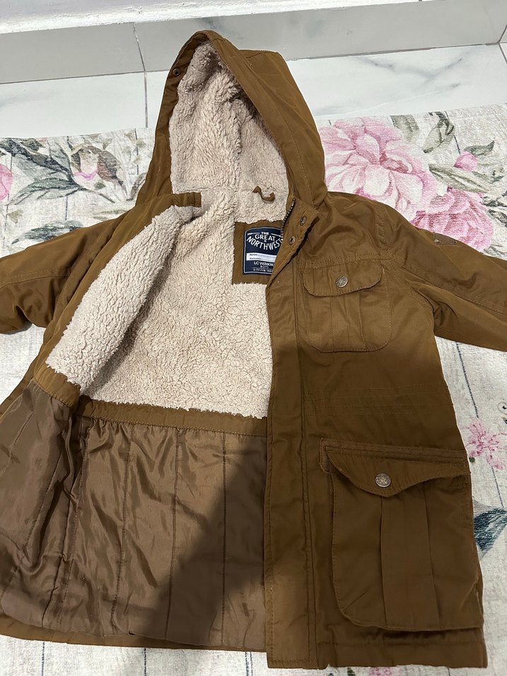 Kürklü Kapüşonlu Erkek Çocuk Kahverengi Kaban - Görsel 3