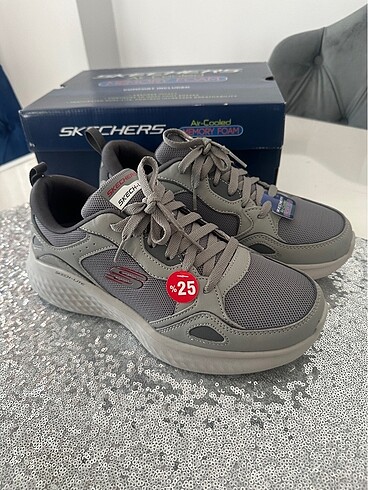 Skechers