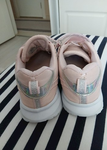 Kinetix Kinetix Kız Çocuk Pembe Cırtcırtlı Spor Ayakkabı