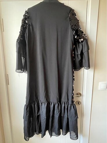 42 Beden siyah Renk Pullu abaya