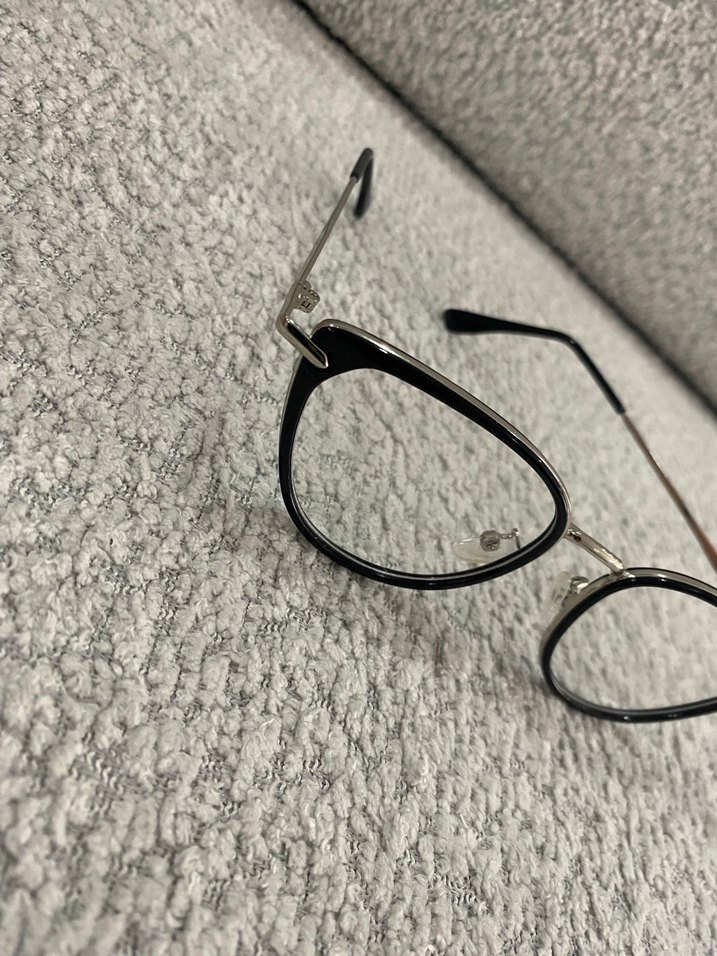 Gri Goth Tarzı Kadın Gözlüğü - Görsel 2