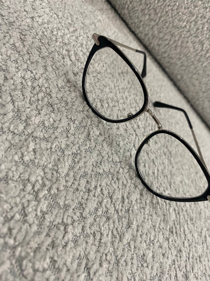 Gri Goth Tarzı Kadın Gözlüğü - Görsel 3