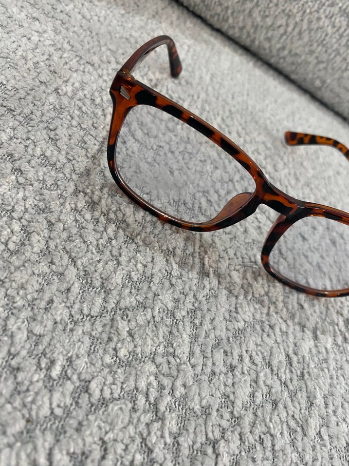 Kahverengi Şeffaf Kadın Gözlüğü - Görsel 2
