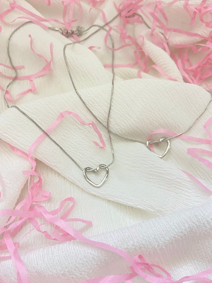 Pembe Kurdeleli Kalp Detaylı Kadın Kolye - Görsel 3