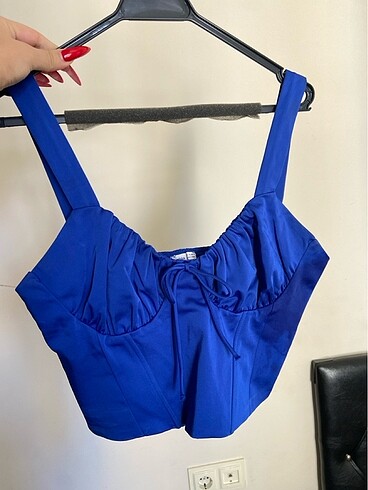 KORSE TOP BERSHKA