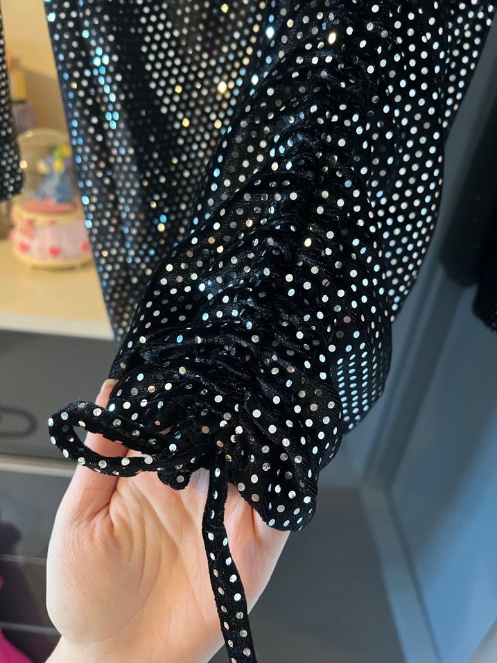 Uzun Kollu Siyah Pul Payetli Puantiyeli Elbise - Görsel 2